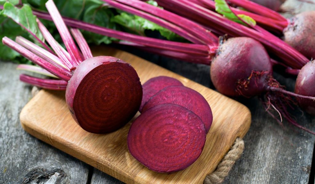 5 alimentos que aumentan tu masa muscular y ¡no son carne! - betabel-para-tu-rendimiento-1024x597